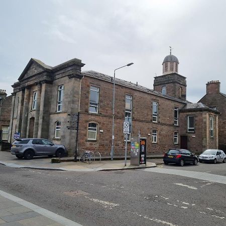 Stunning Spacious Apartment On River Ness Inverness Exteriör bild