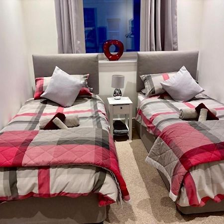 Stunning Spacious Apartment On River Ness Inverness Exteriör bild