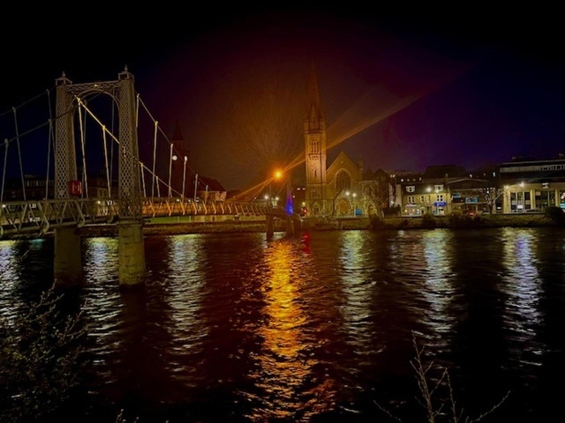 Stunning Spacious Apartment On River Ness Inverness Exteriör bild